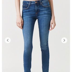 Push Up Jeans